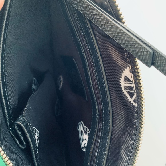 Disney Red Queen Wristlet Alice Looking Glass - Picture 10 of 12